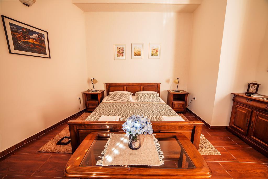 Guest House Sebelj Budva Ruang foto