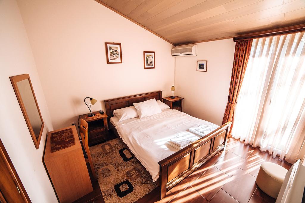 Guest House Sebelj Budva Ruang foto